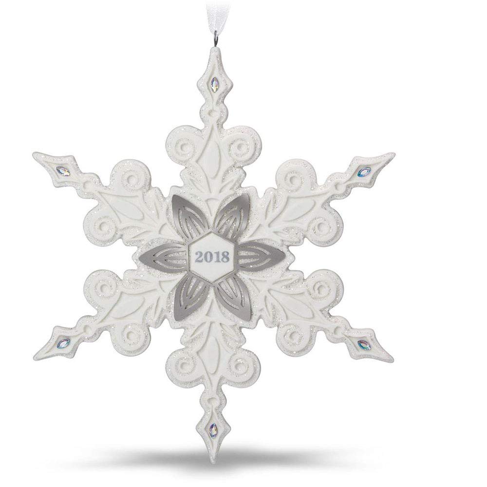 Porcelain Snowflake Christmas Ornament R151